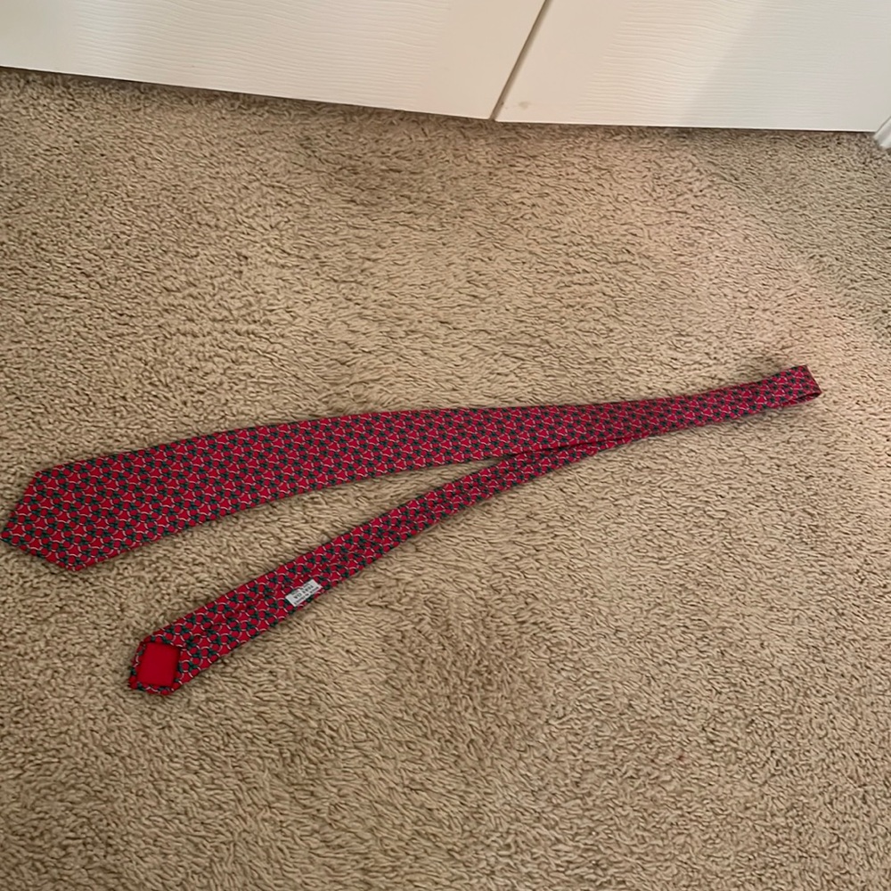 Vintage silk Hermes tie with red and green pattern